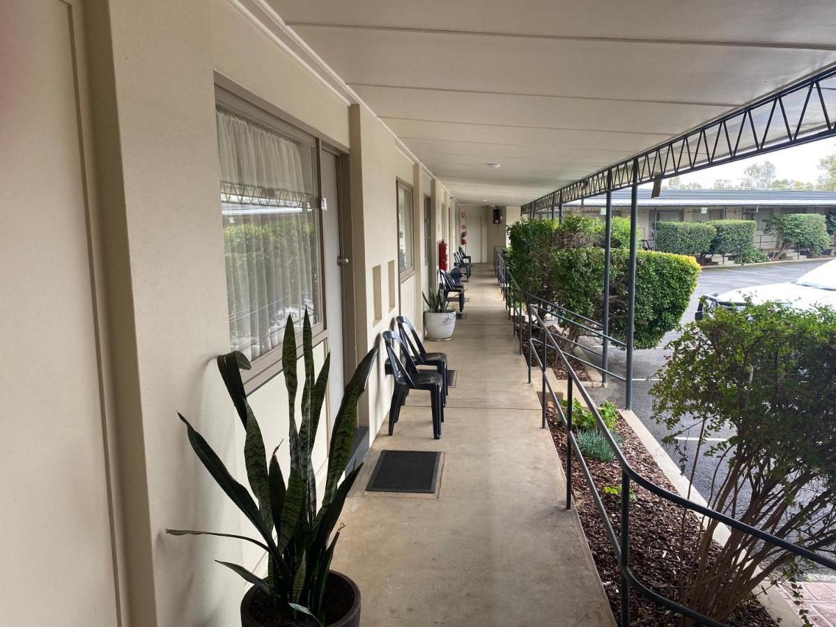 Ben Hall Motor Inn Forbes Εξωτερικό φωτογραφία
